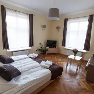 Place 4 Apartamento